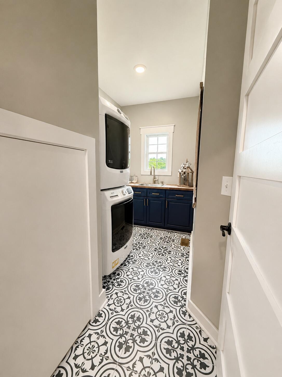 451 William Whitworth Rd Property Photo 38