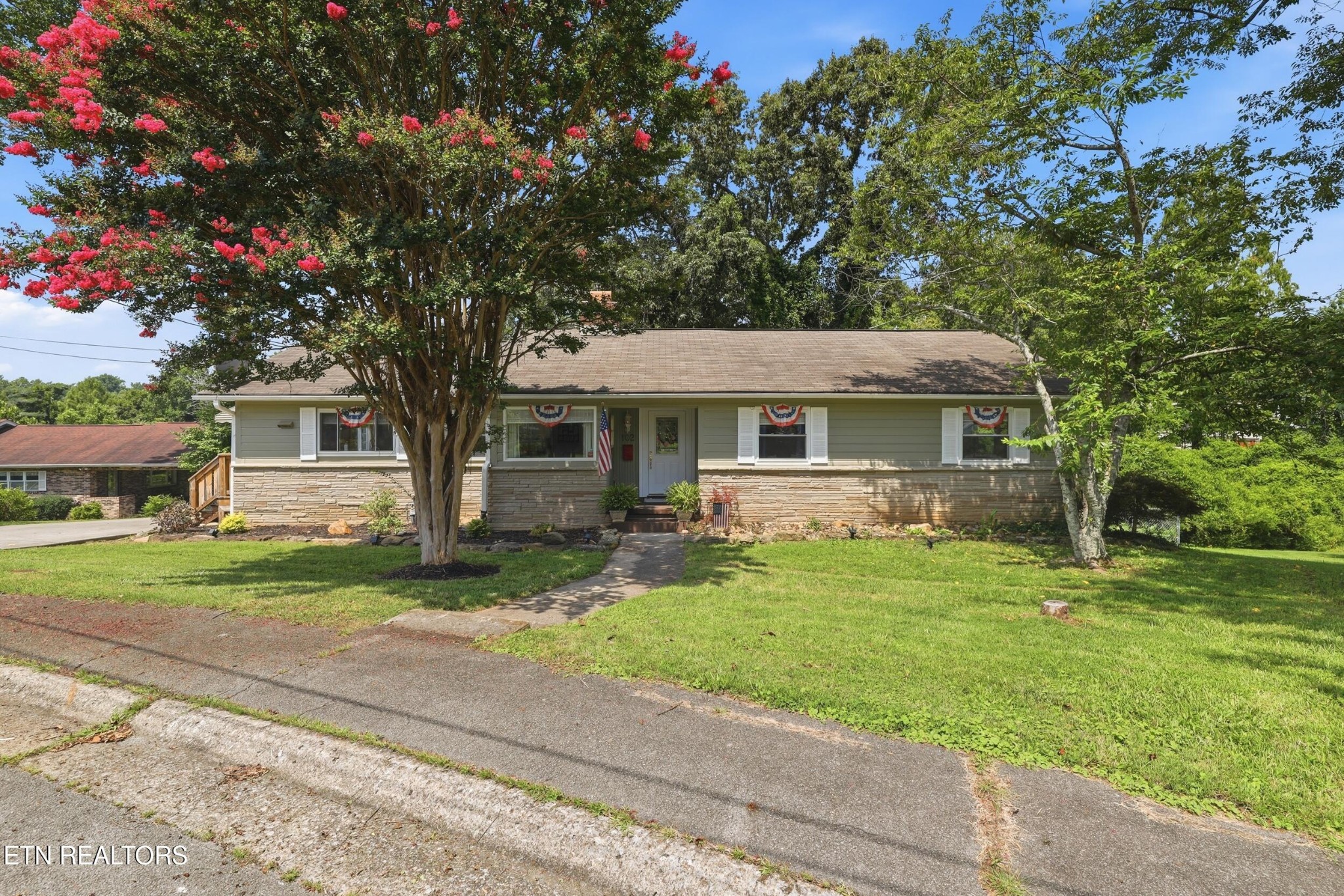 102 Nolan Rd Property Photo 2