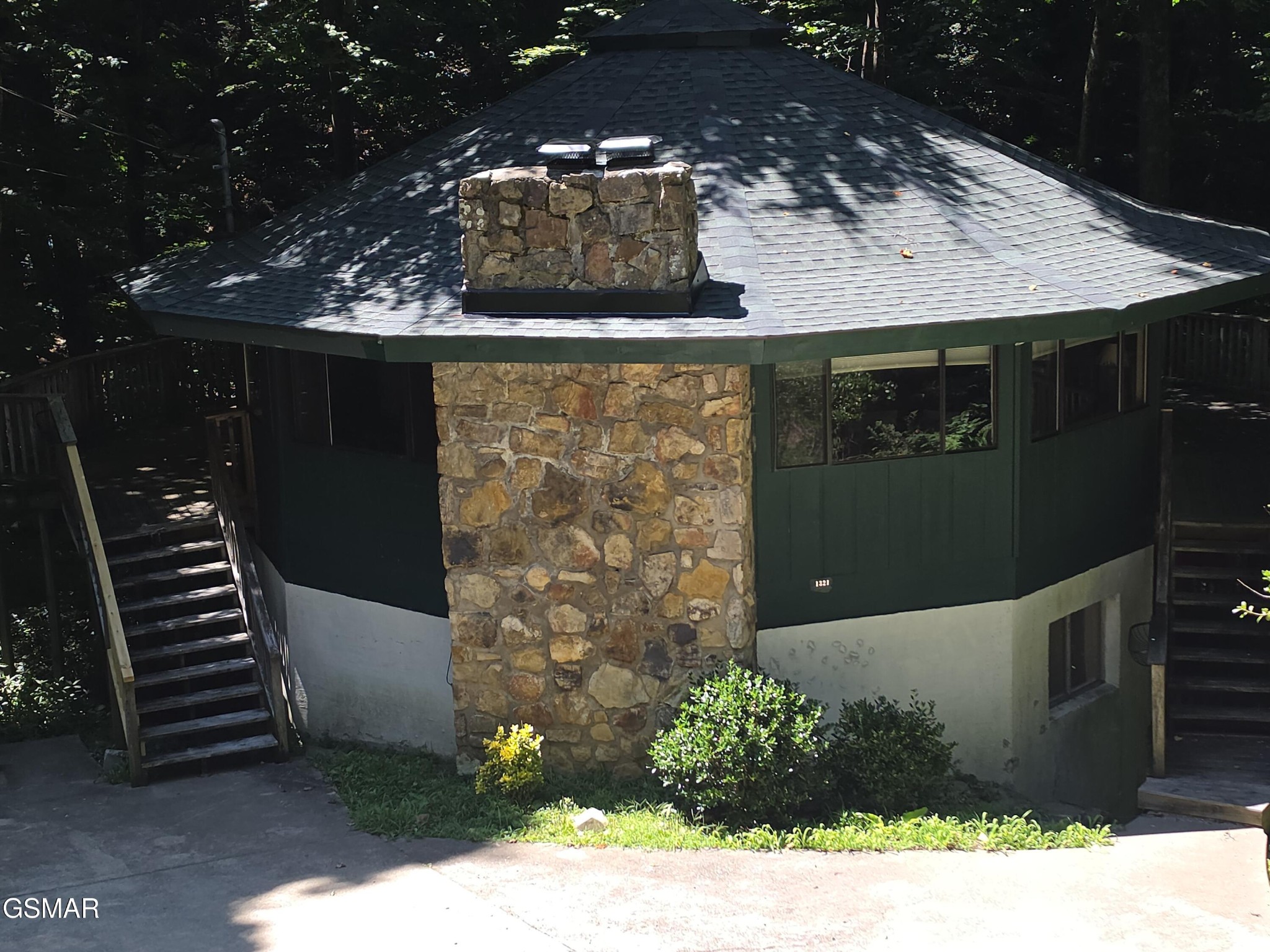 1321 N Baden Drive Property Photo 1