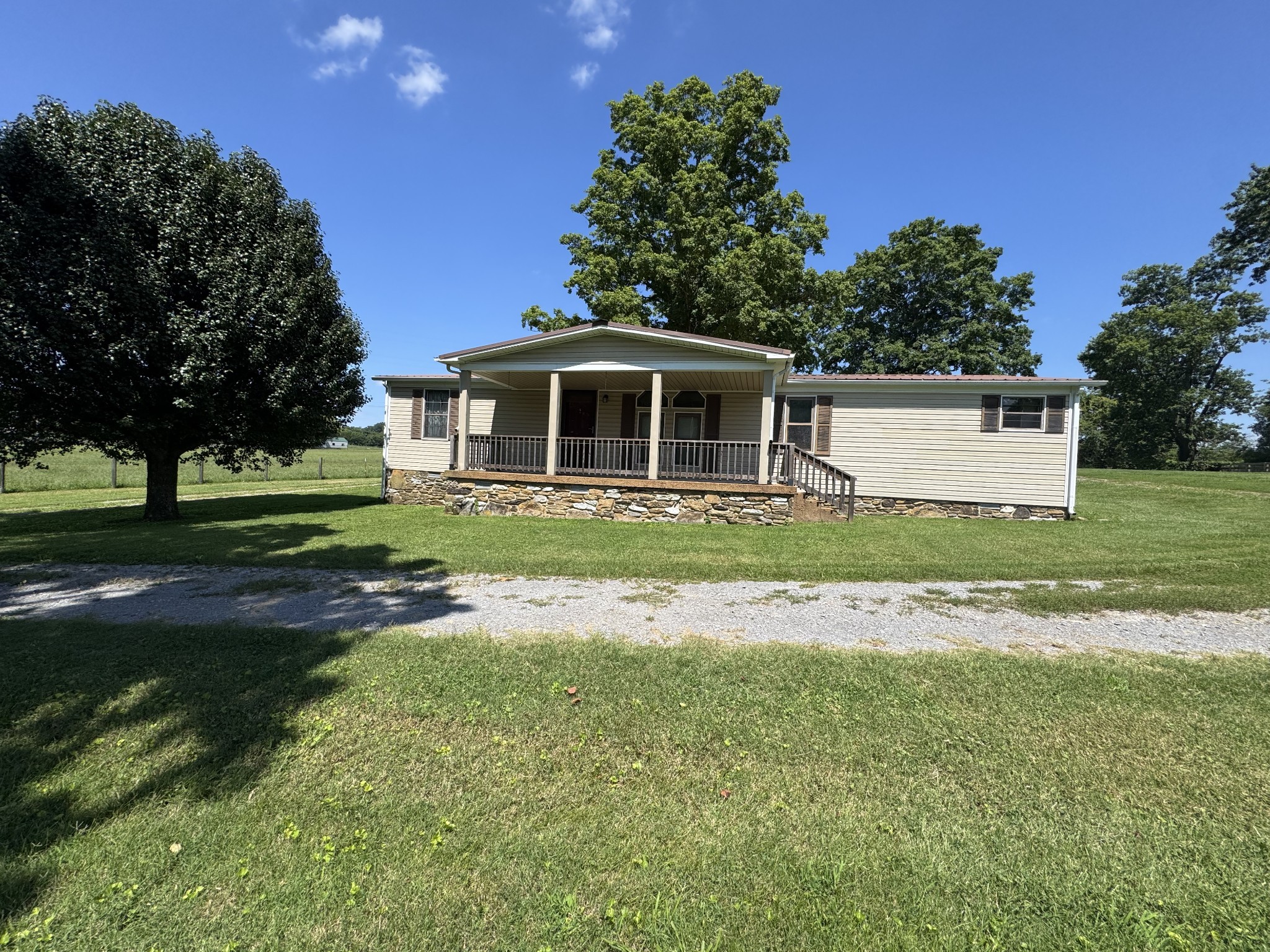 5060 Wilson Pike Property Photo 1