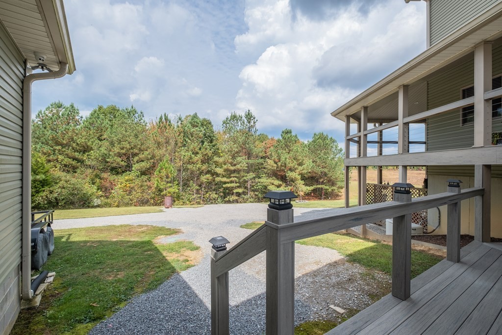 4700 Honey Creek Loop Rd Property Photo 7