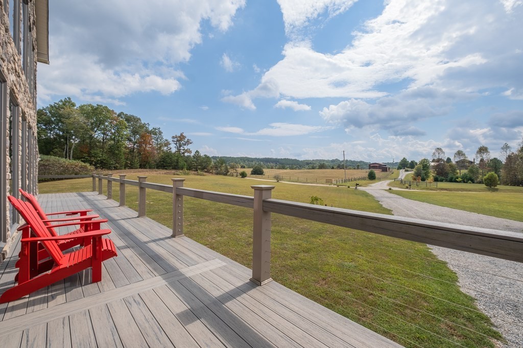 4700 Honey Creek Loop Rd Property Photo 8