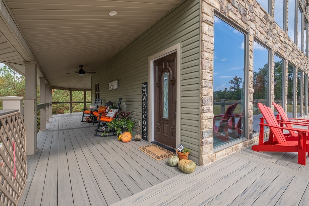 4700 Honey Creek Loop Rd Property Photo 9
