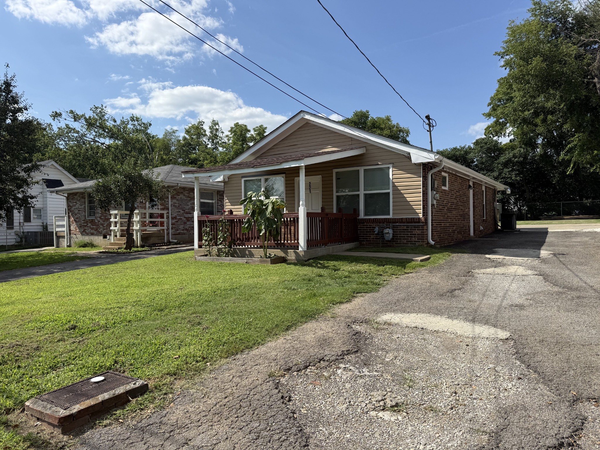 221 Duling Ave Property Photo 2