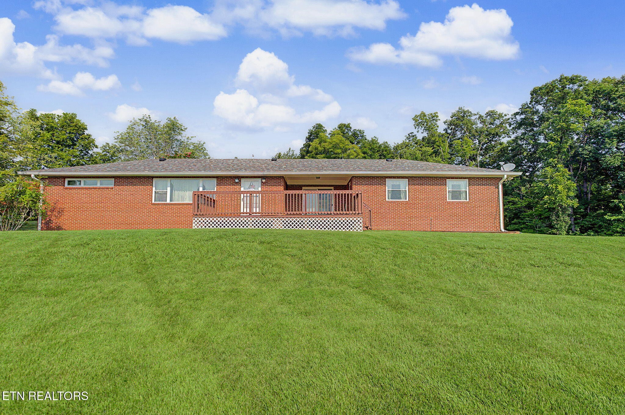 10890 Warrensburg Rd Property Photo 1