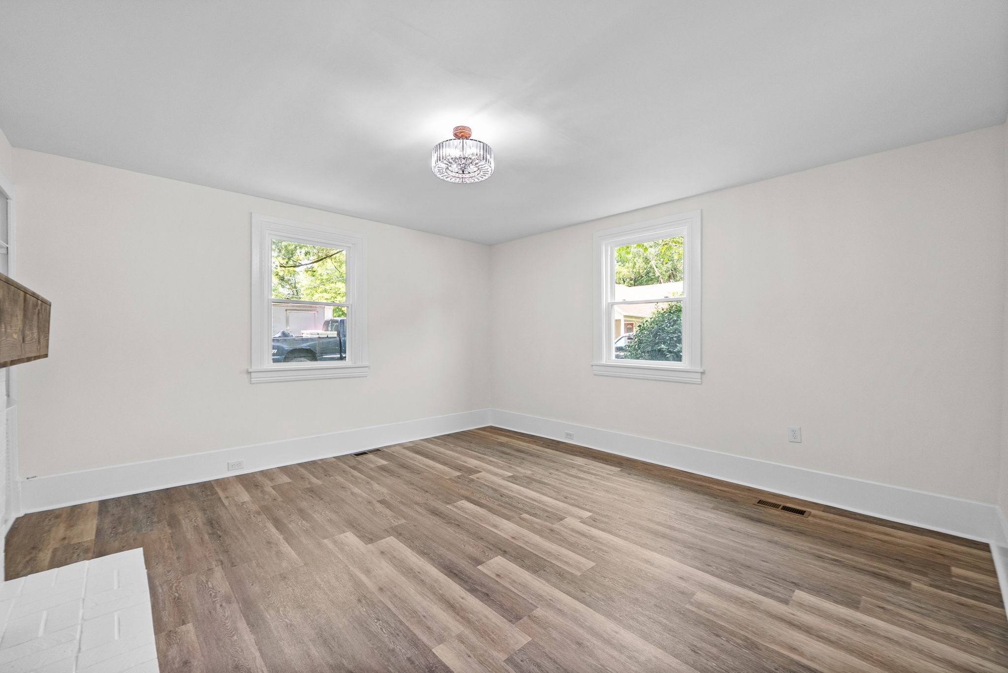 363 Third St Property Photo 9