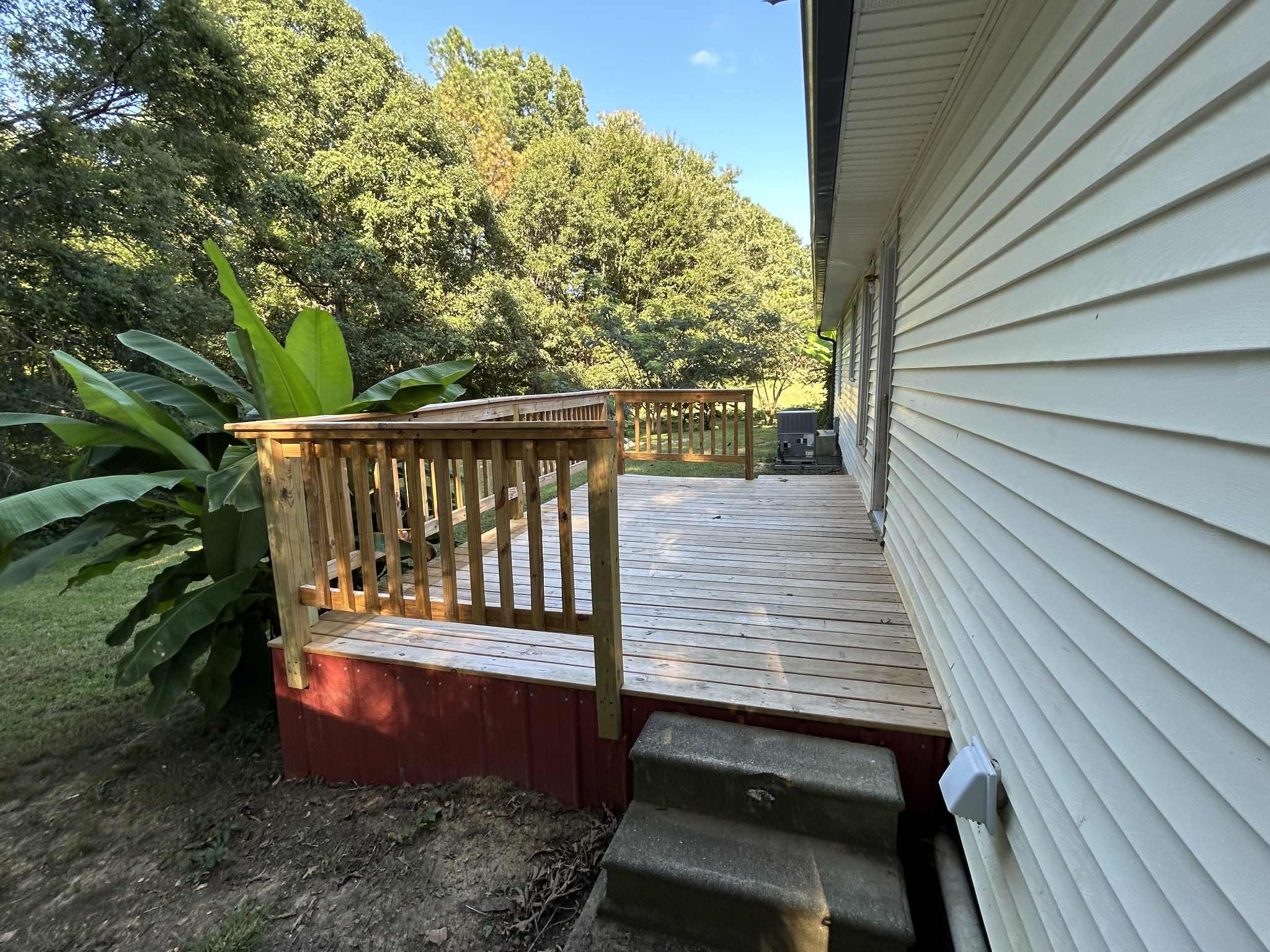 106 Shore Dr Property Photo 8
