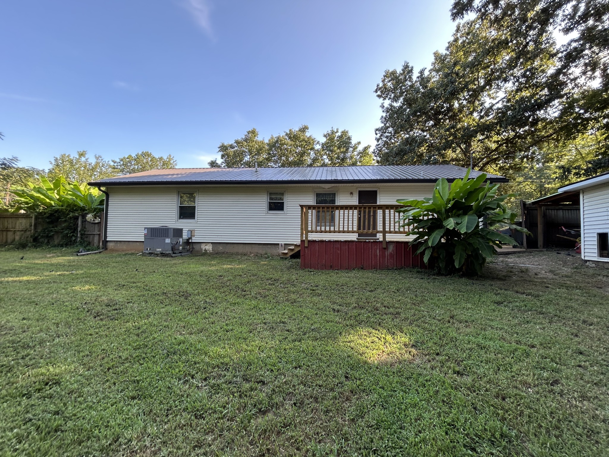 106 Shore Dr Property Photo 10