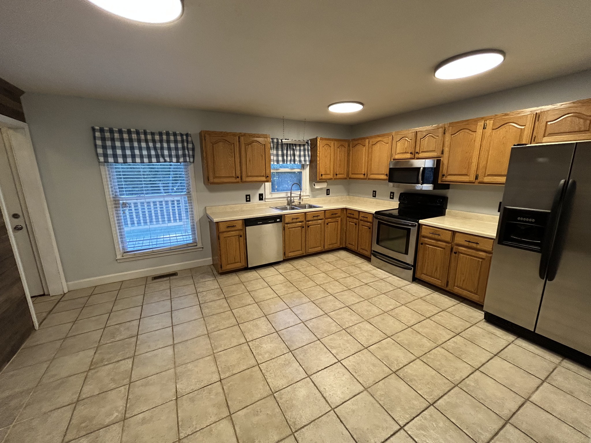 106 Shore Dr Property Photo 17