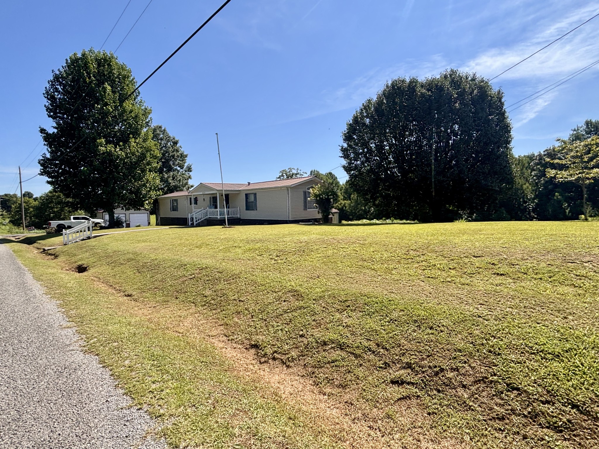 3249 Pea Ridge Rd Property Photo 3