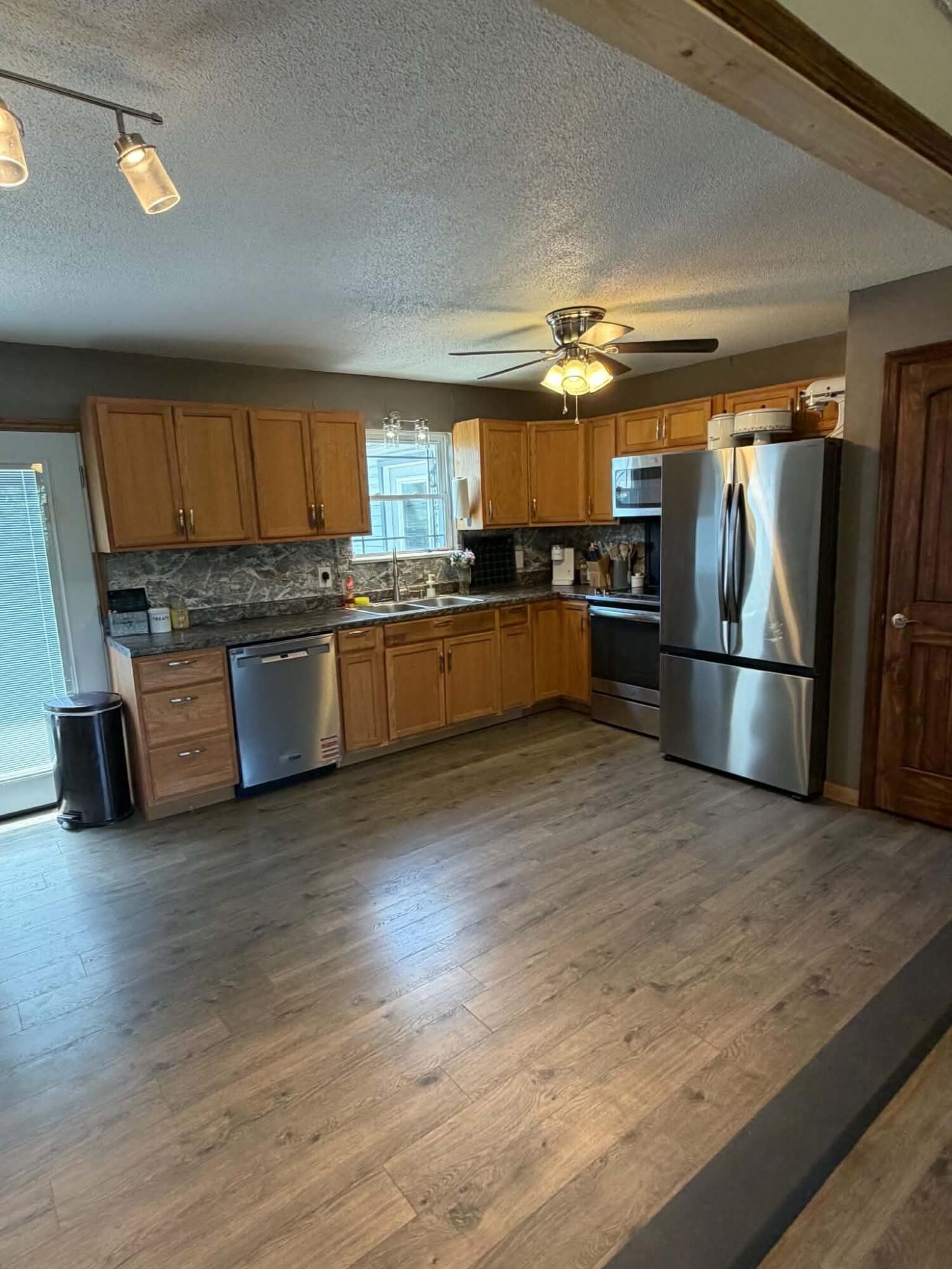185 Cline Road, Ne Property Photo 10