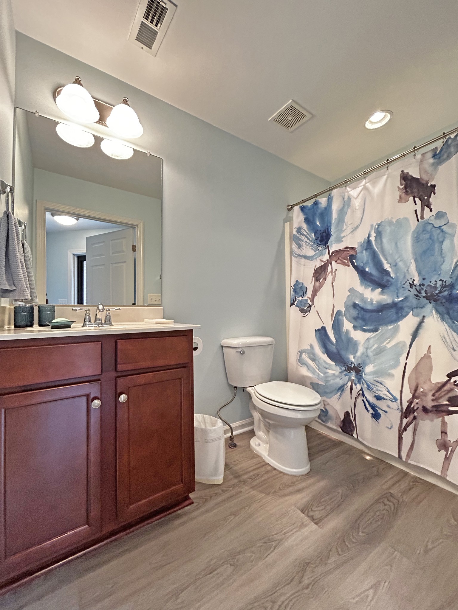 395 Devon Chase Hl Property Photo 17