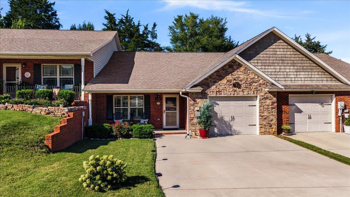 1721 Chelsa Drive, Ne Property Photo 1