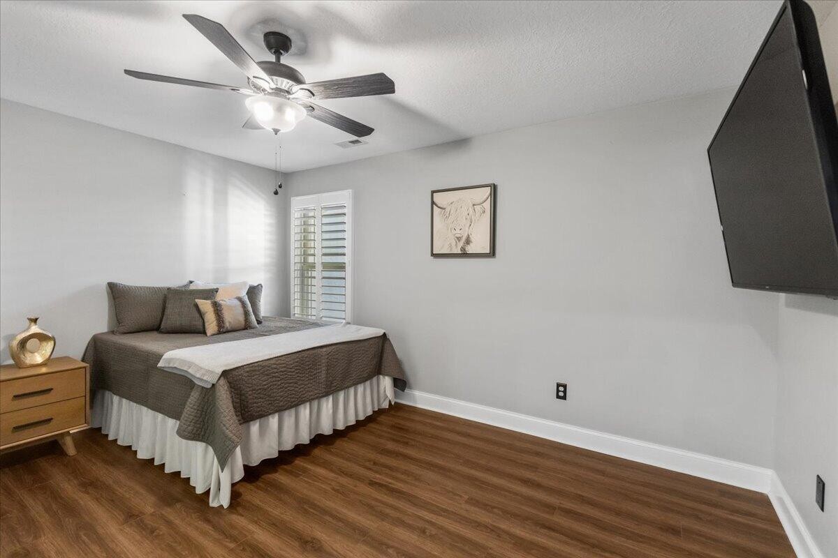 1721 Chelsa Drive, Ne Property Photo 23