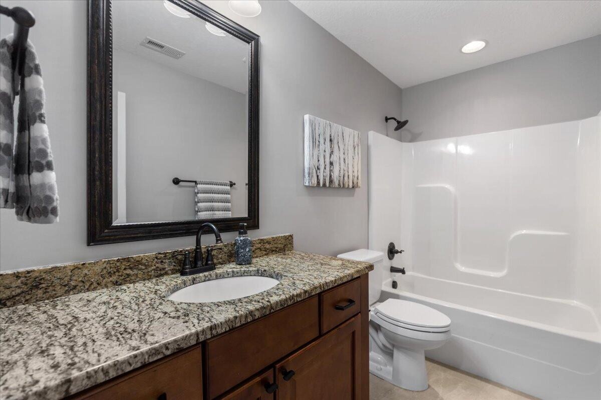 1721 Chelsa Drive, Ne Property Photo 26