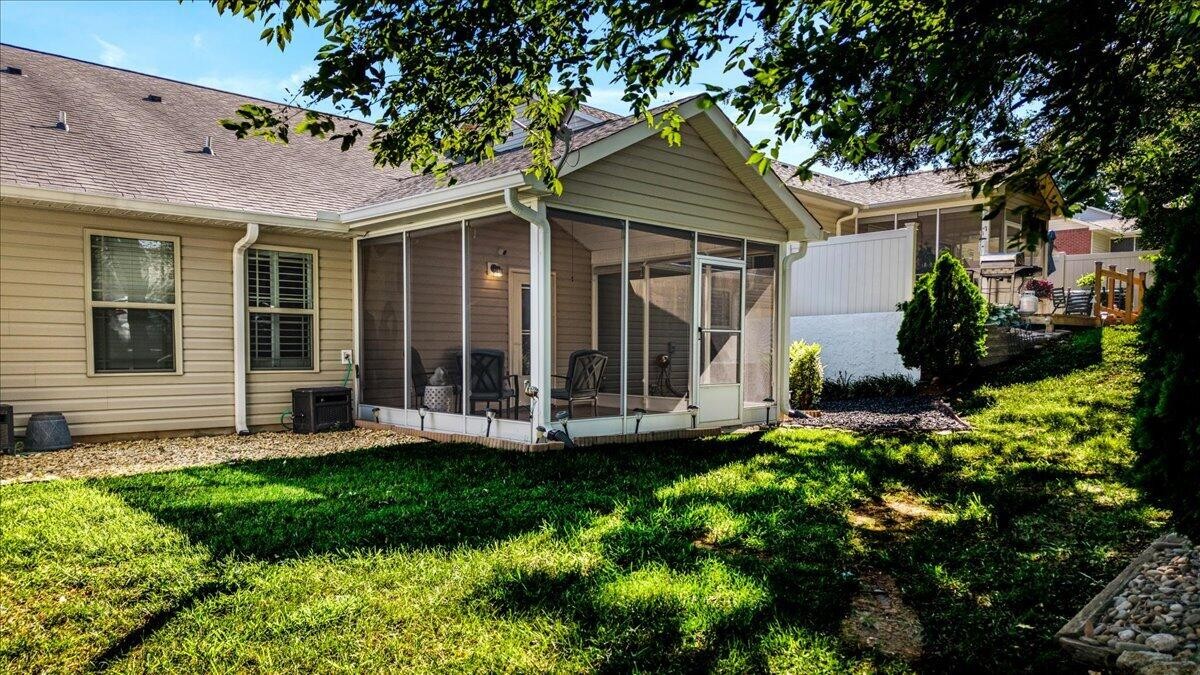 1721 Chelsa Drive, Ne Property Photo 32