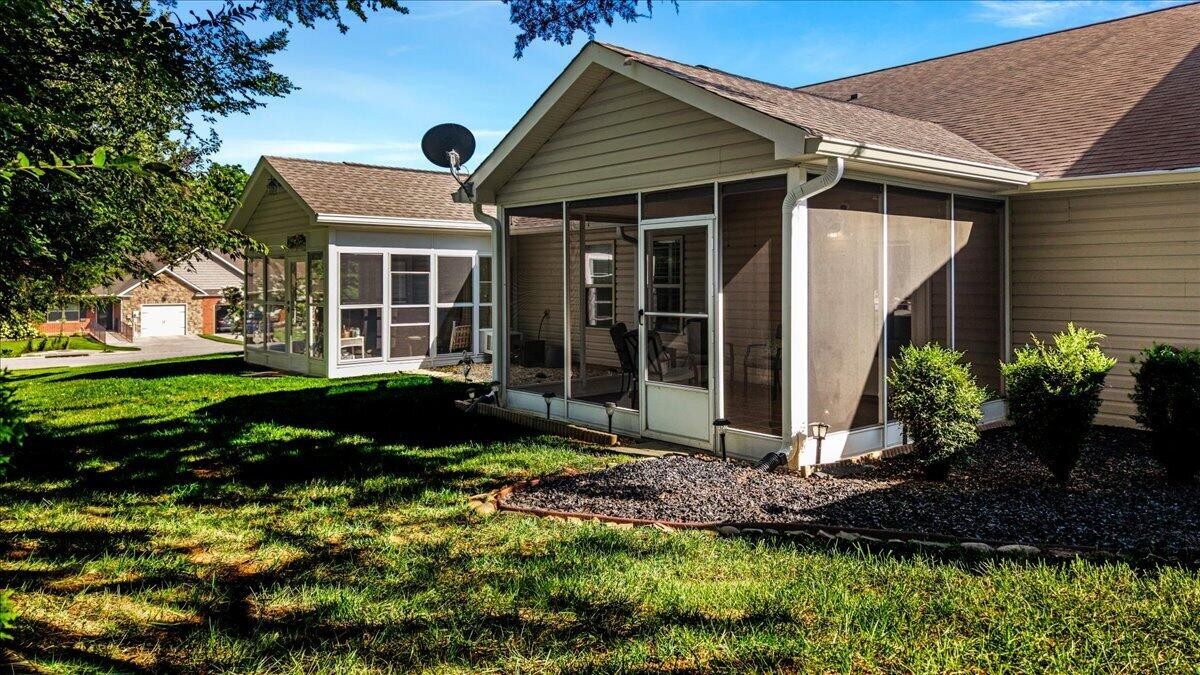 1721 Chelsa Drive, Ne Property Photo 33