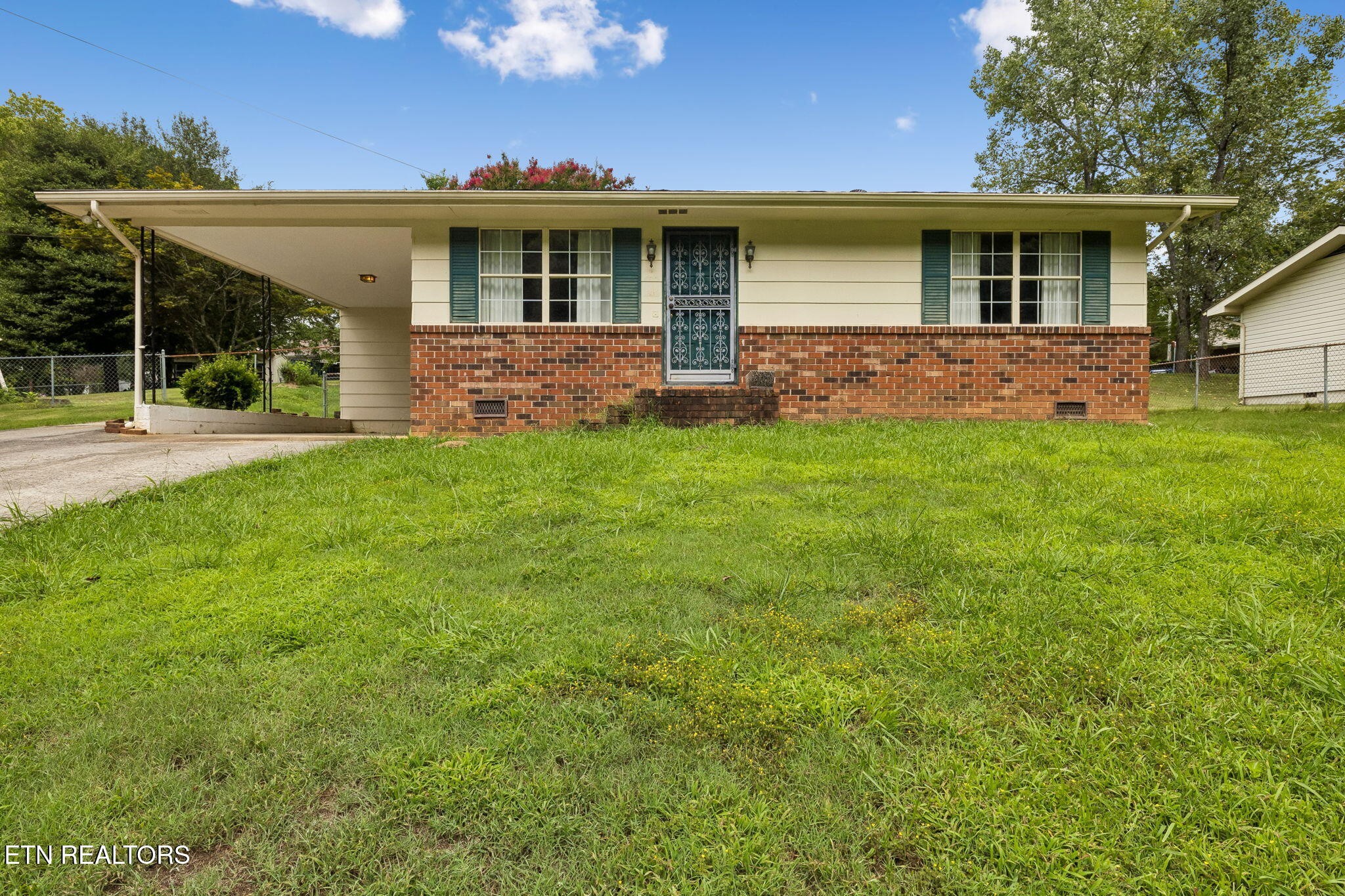 521 E Sunset Property Photo 1