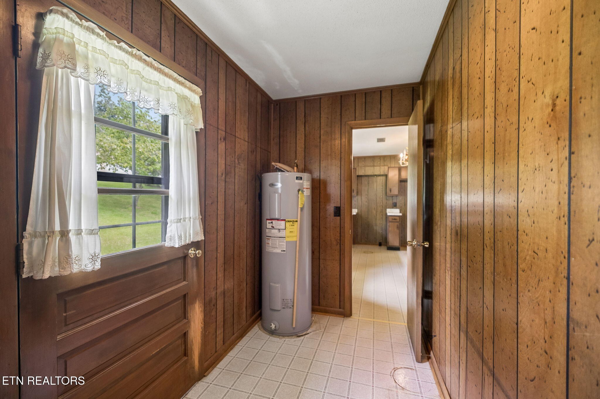 521 E Sunset Property Photo 9