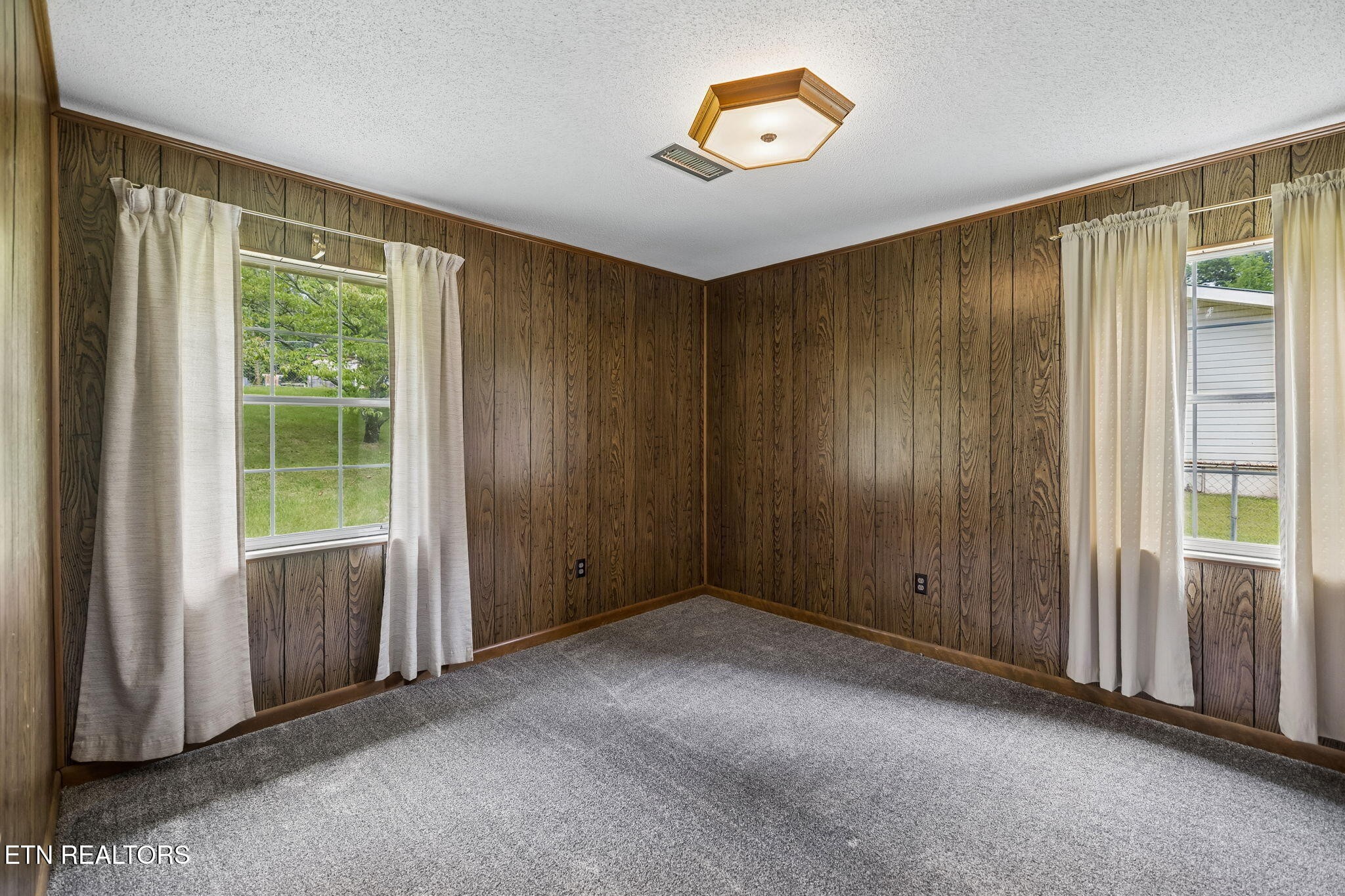 521 E Sunset Property Photo 12