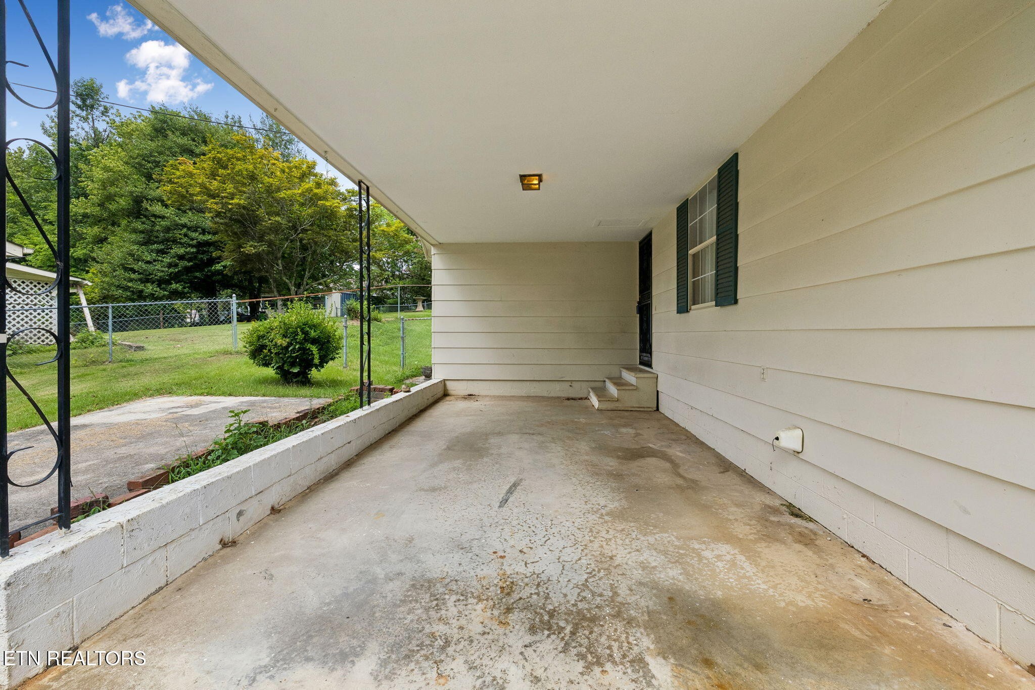 521 E Sunset Property Photo 21