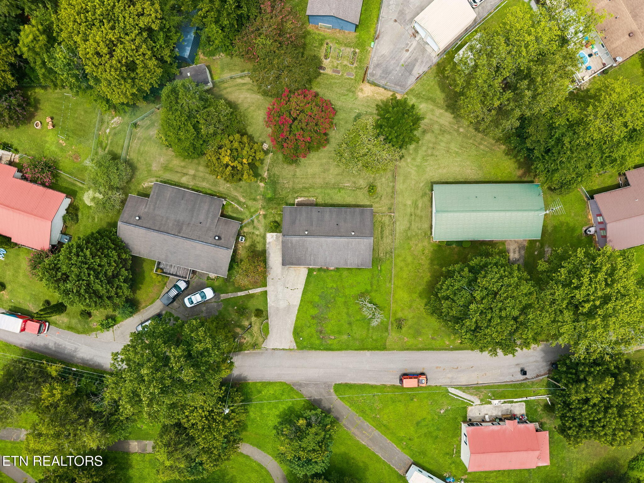 521 E Sunset Property Photo 32