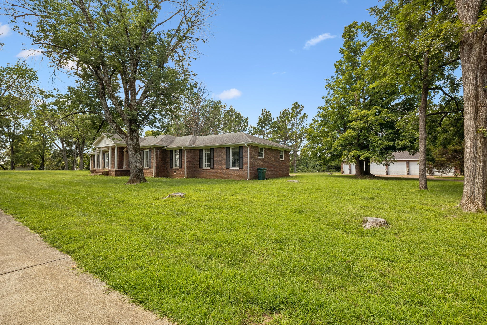 1929 Hickory Ridge Rd Property Photo 6