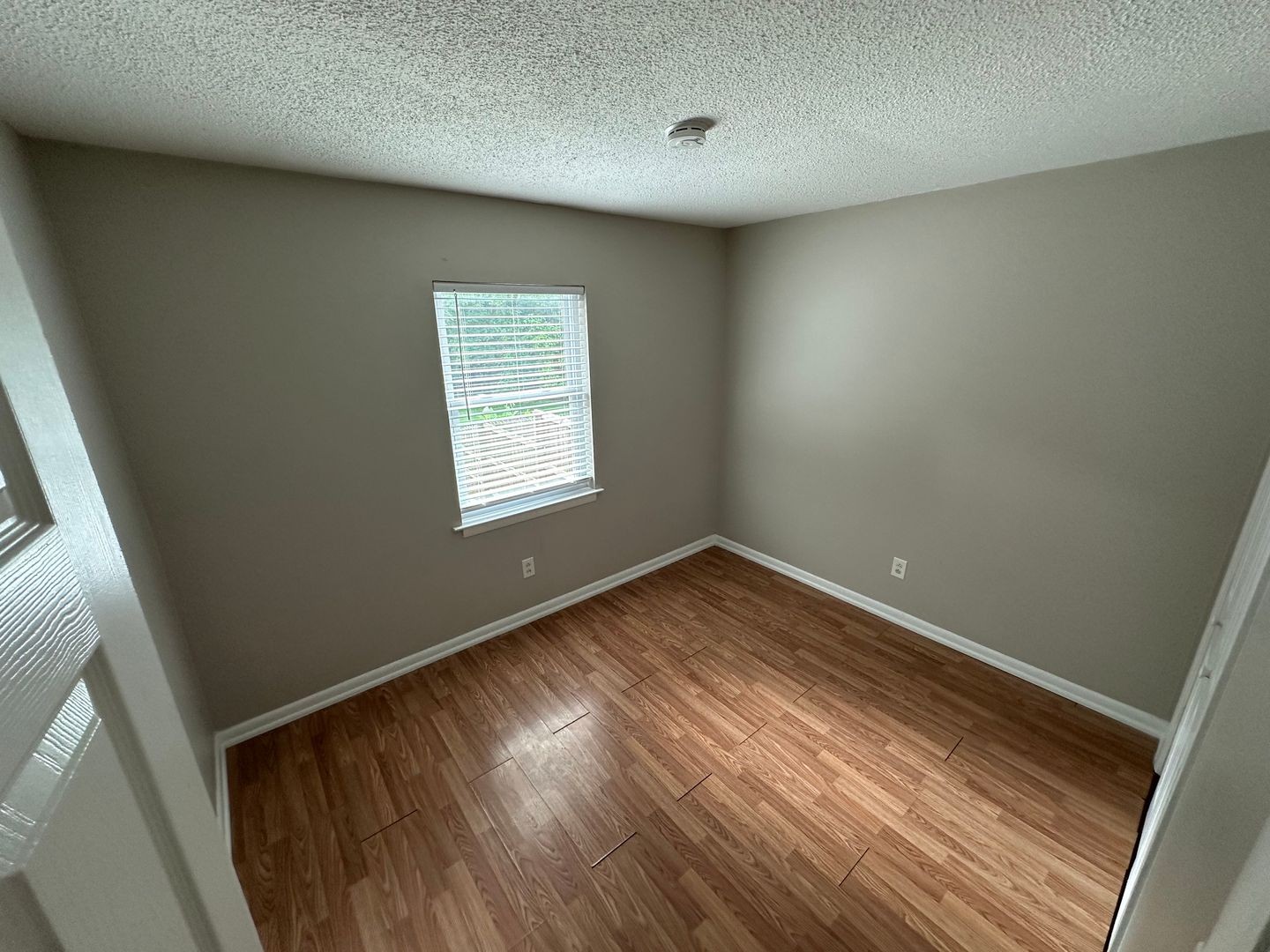 4630 Woodside Dr Property Photo 8