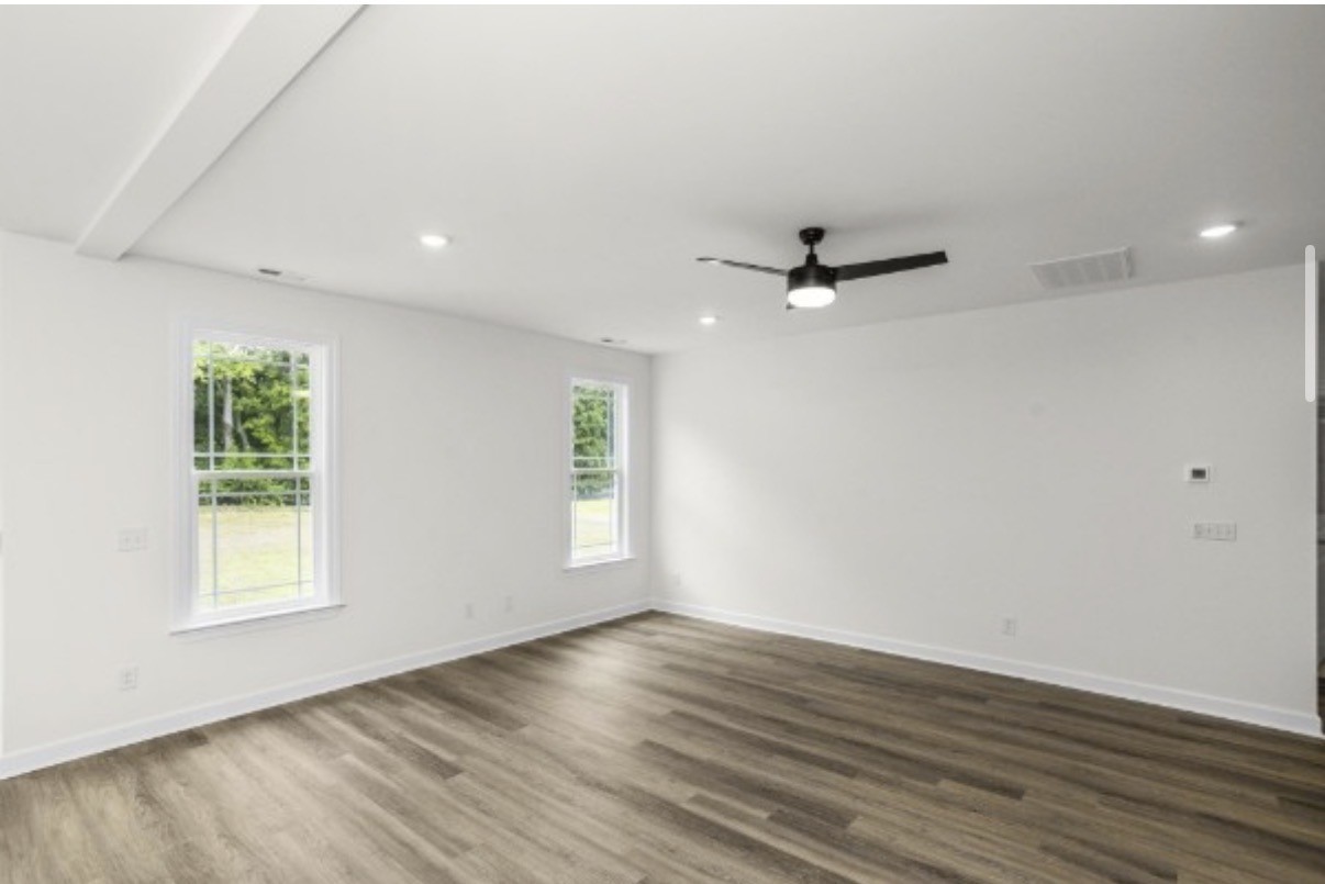 5021 Salient Dr Property Photo 14