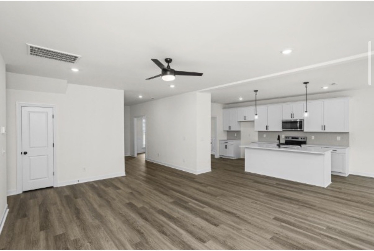 5021 Salient Dr Property Photo 16
