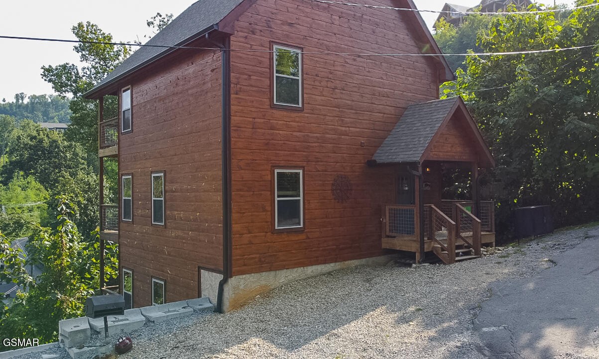519 Edgewood Drive Property Photo 2
