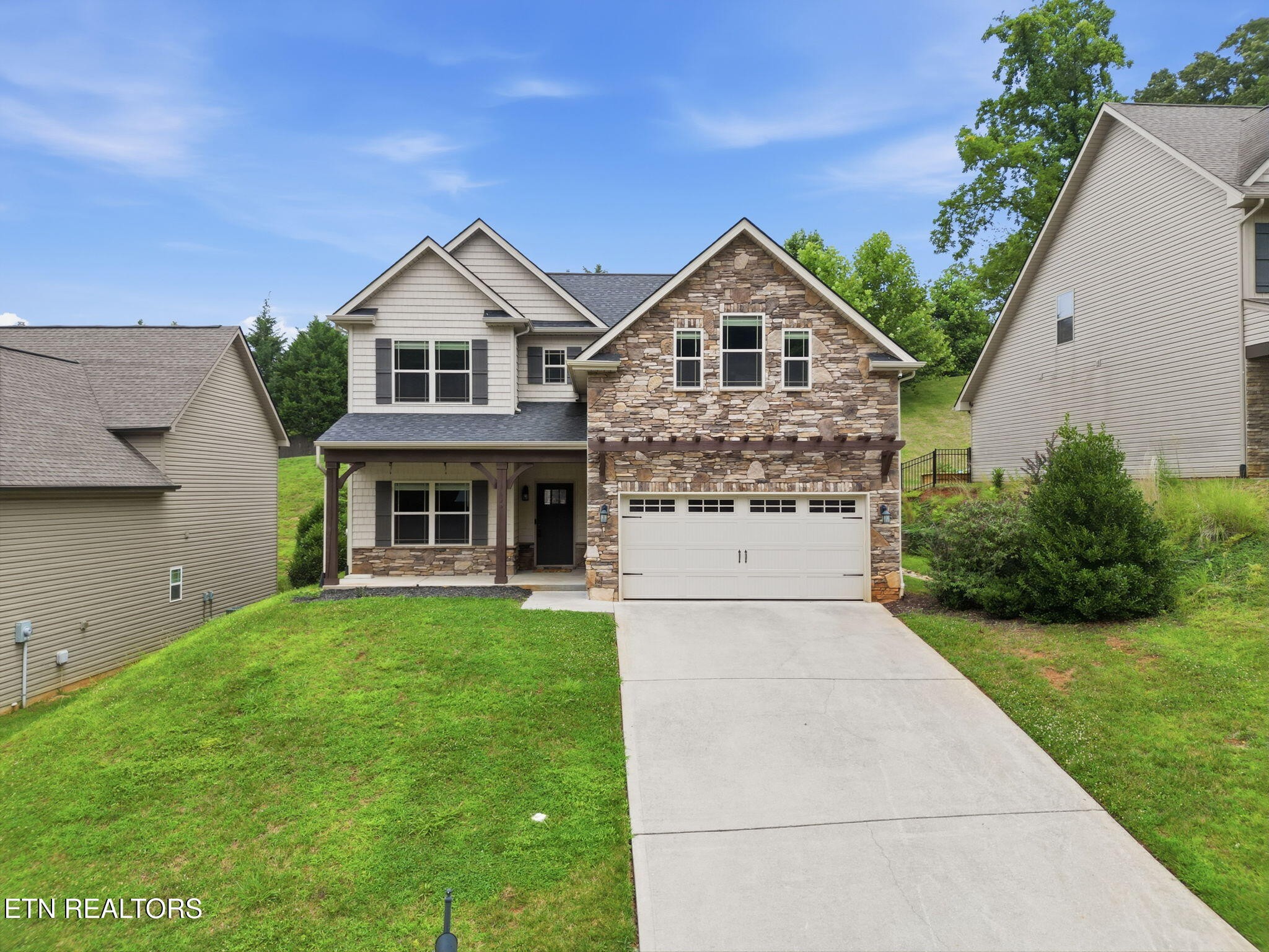 1230 Peake Lane Property Photo 1