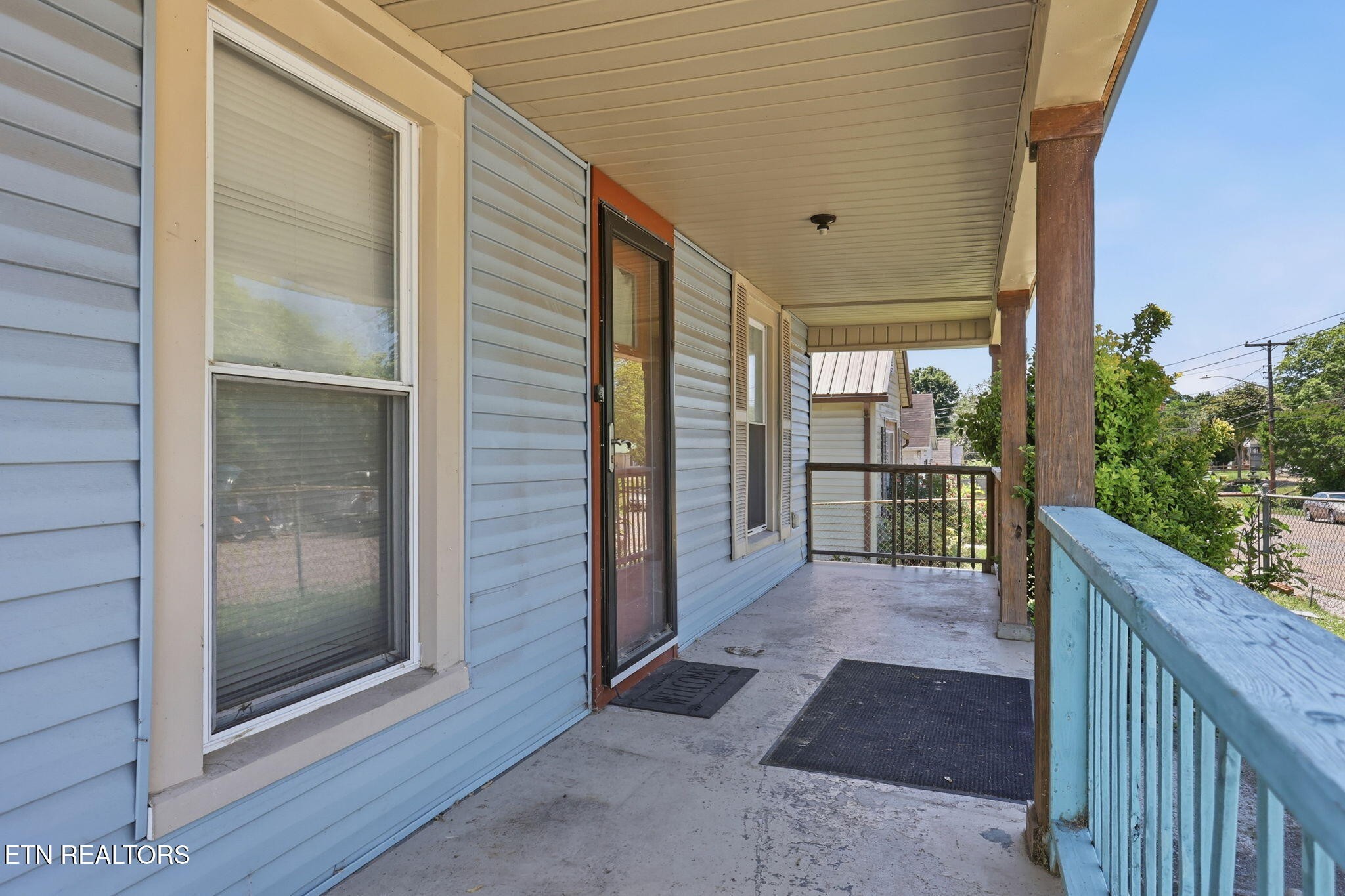 2446 Brown Ave Property Photo 5