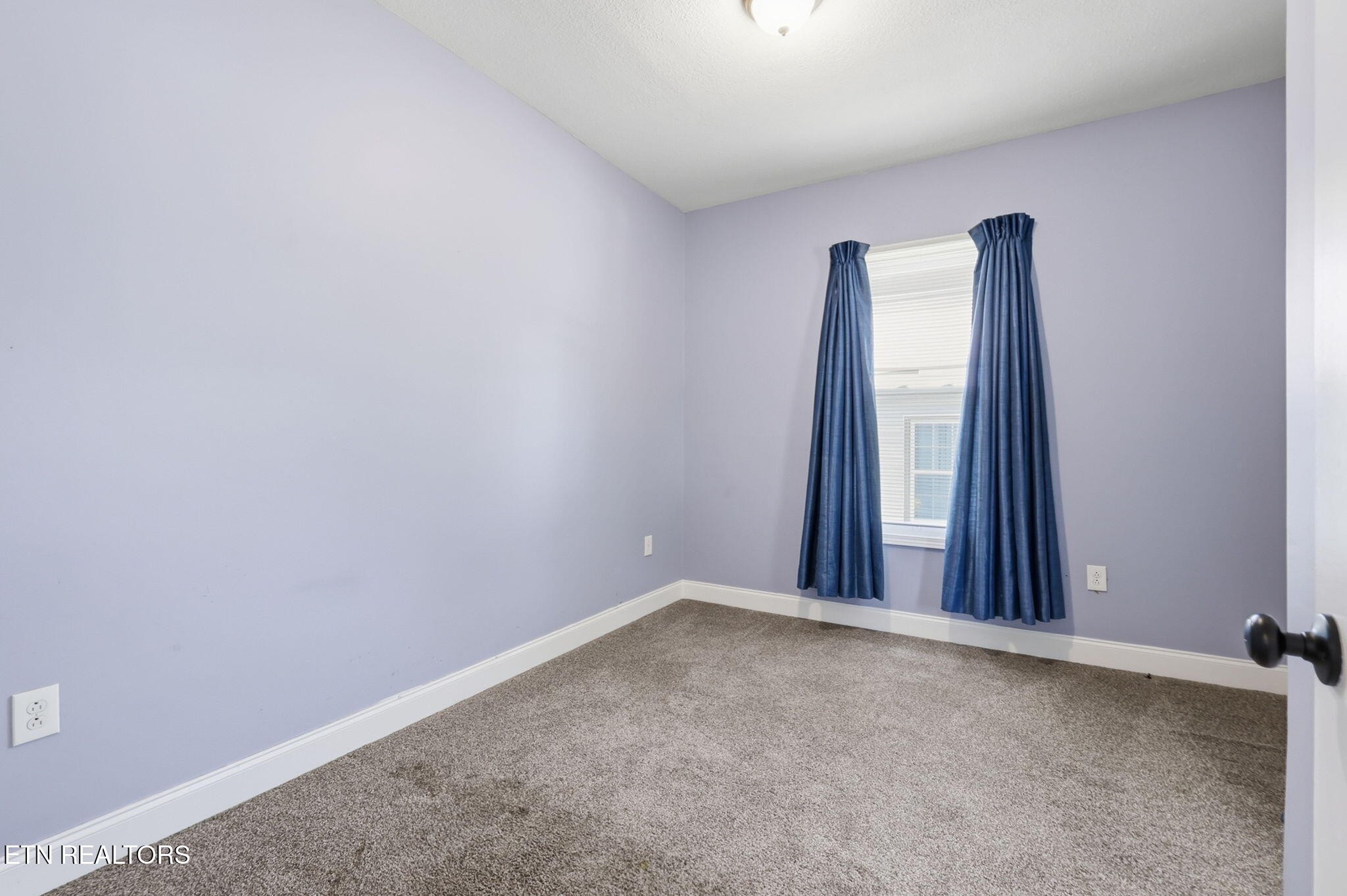 2446 Brown Ave Property Photo 17