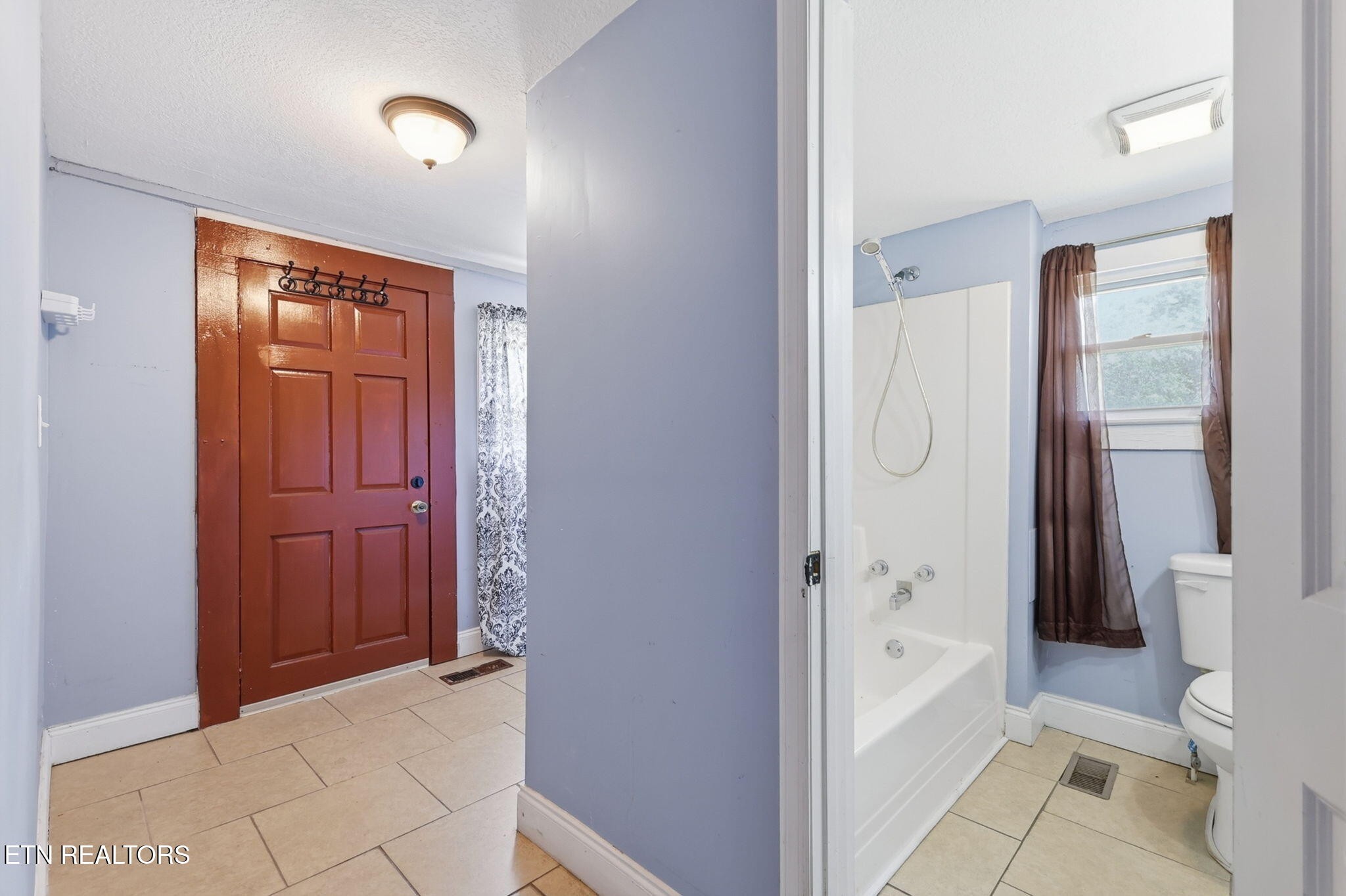 2446 Brown Ave Property Photo 31