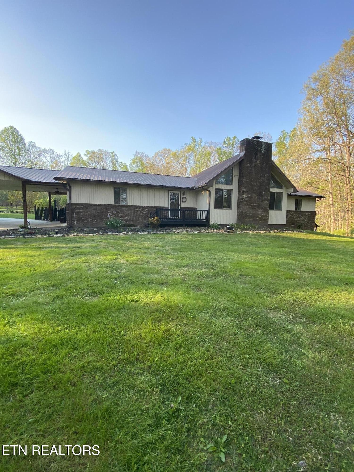 386 New Midway Rd Property Photo 1