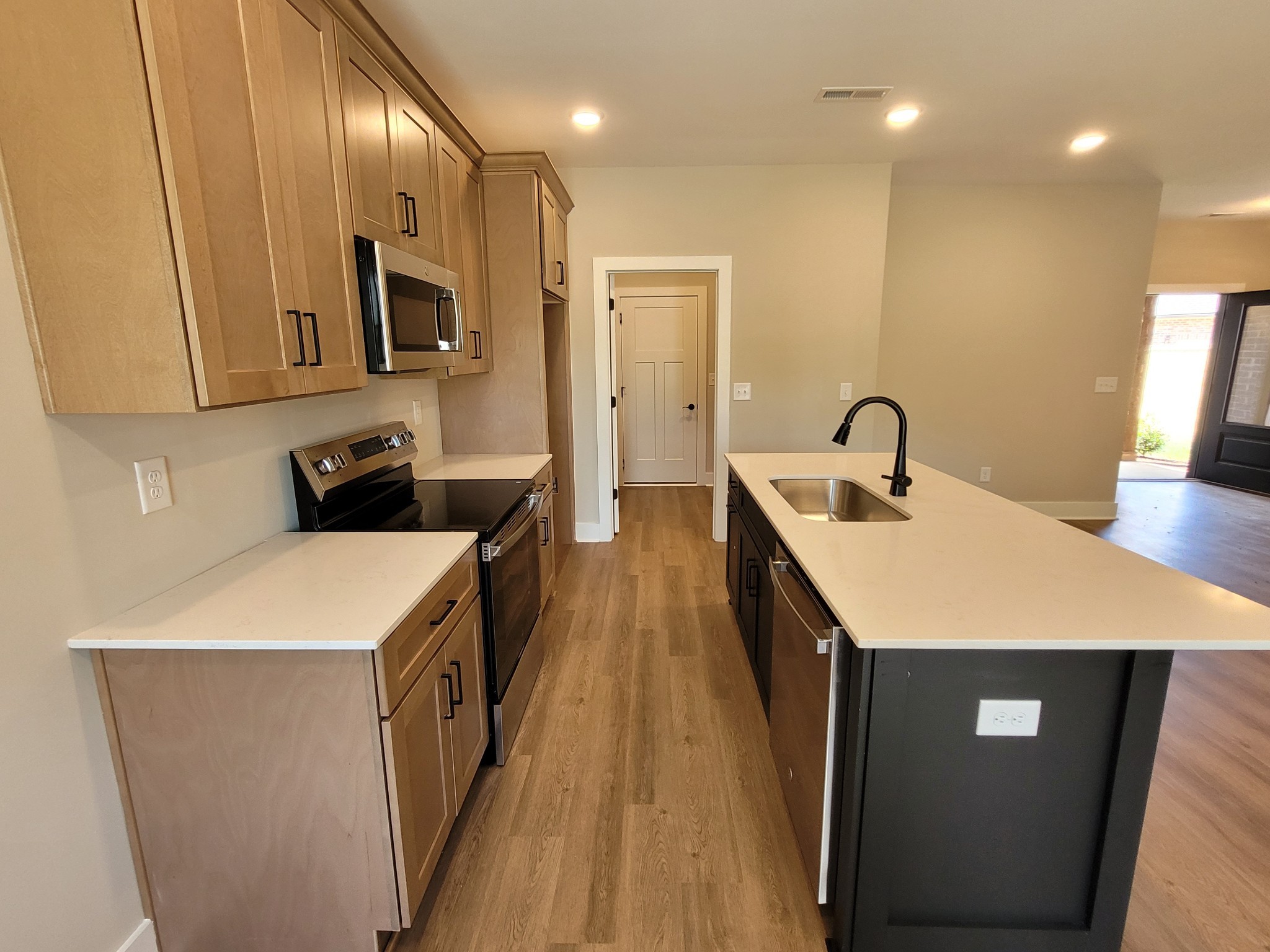 208 Sandalwood Way Property Photo 18