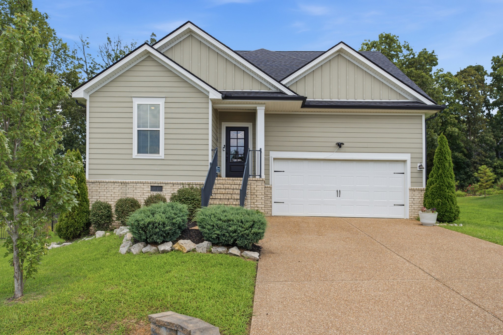 271 Christine Dr