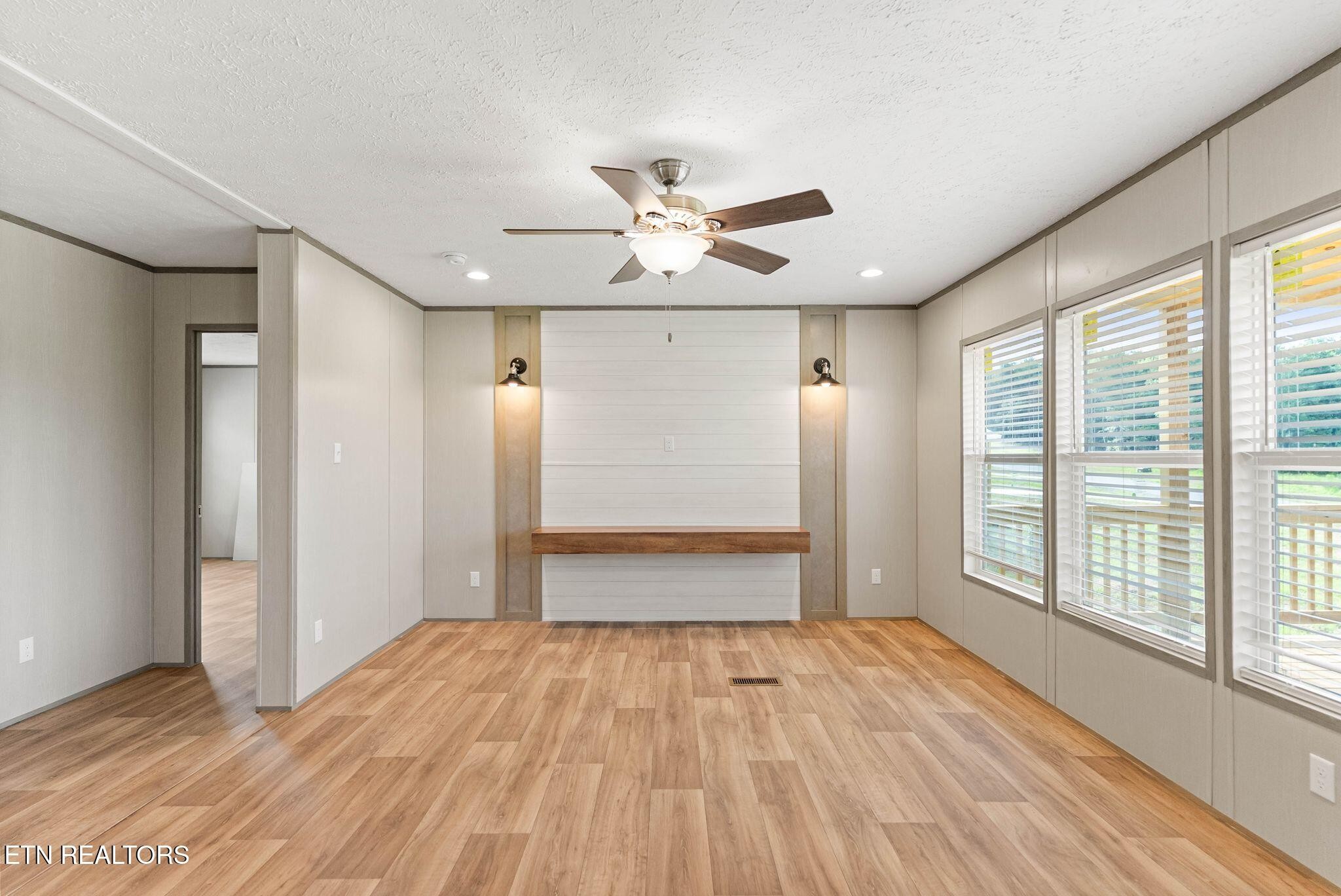 361 County Road 784a Property Photo 10