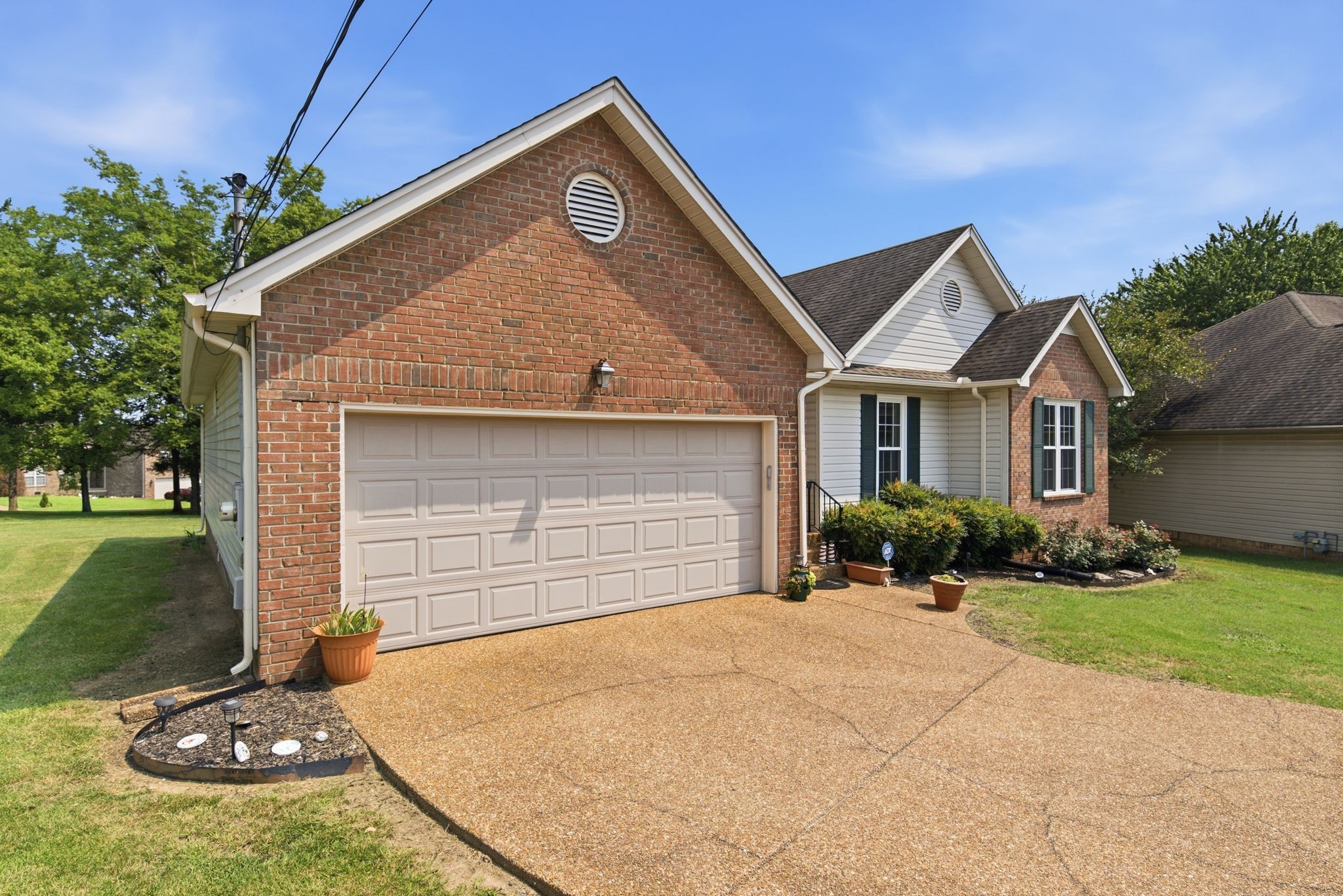 3512 Pinwheel Dr Property Photo 3