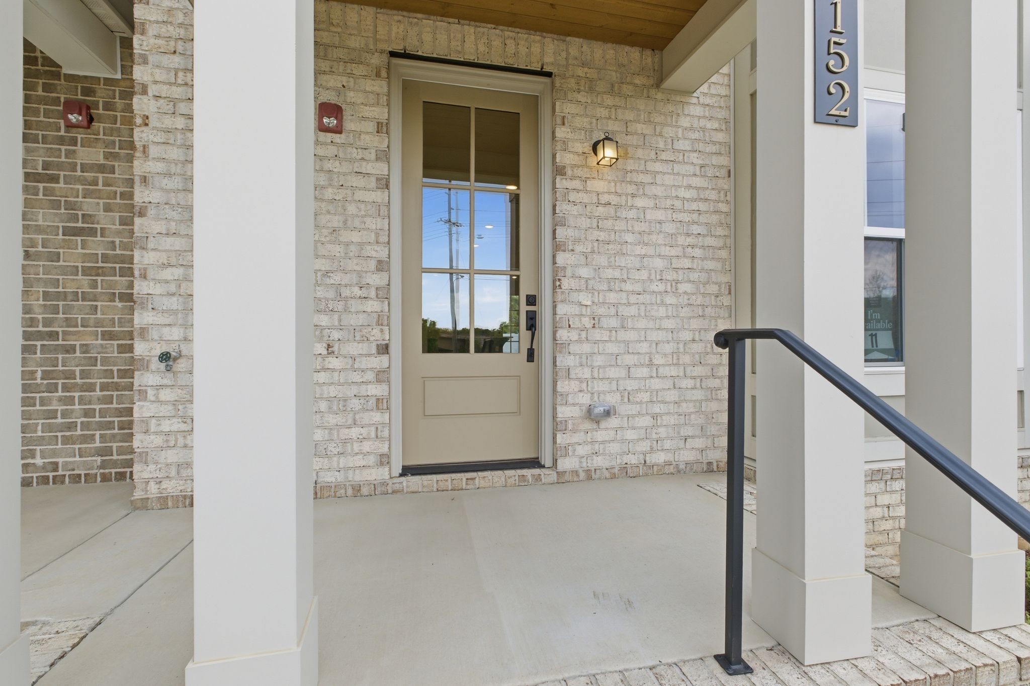 152 Nearwater Place Property Photo 3
