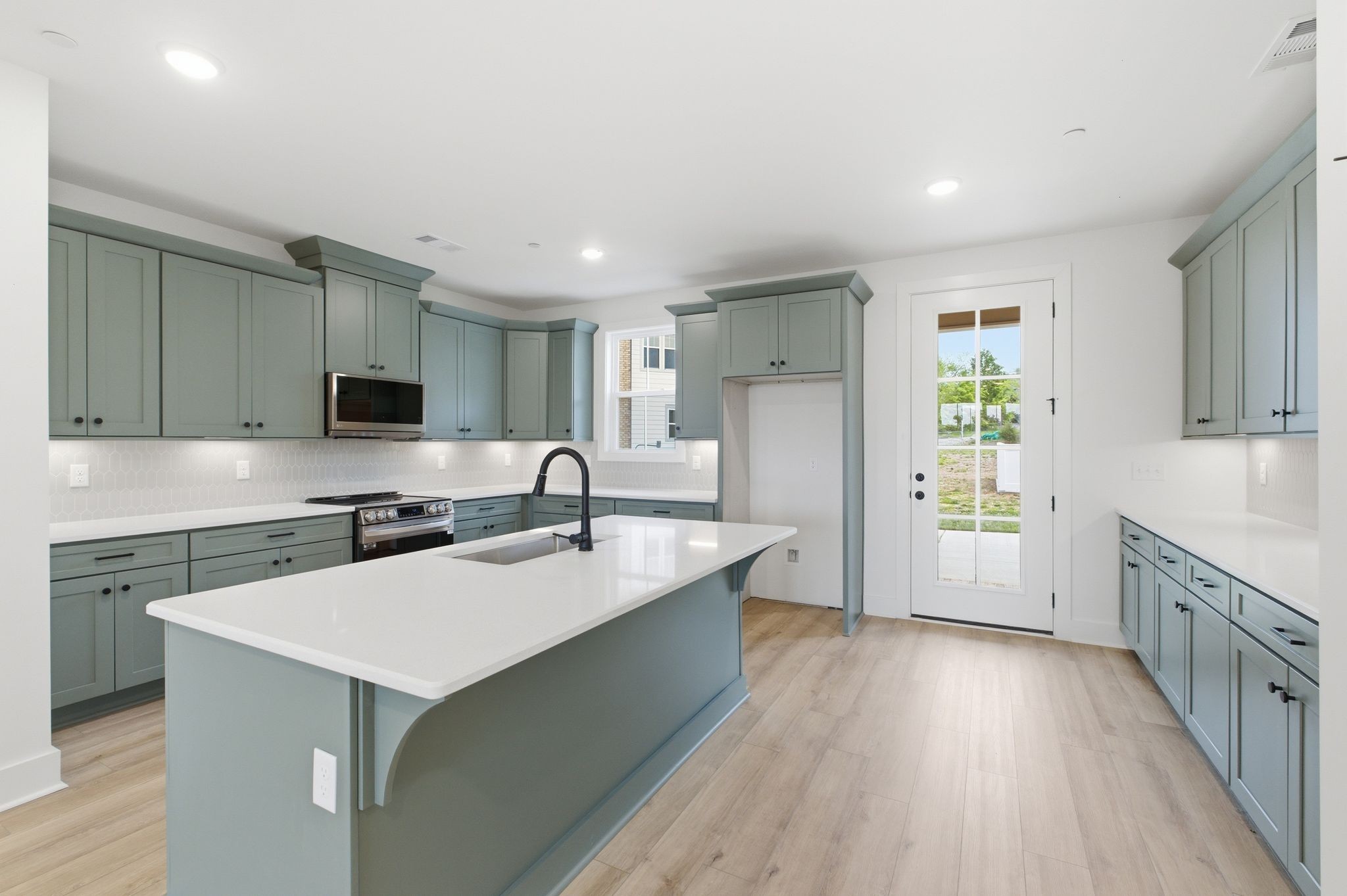 152 Nearwater Place Property Photo 8