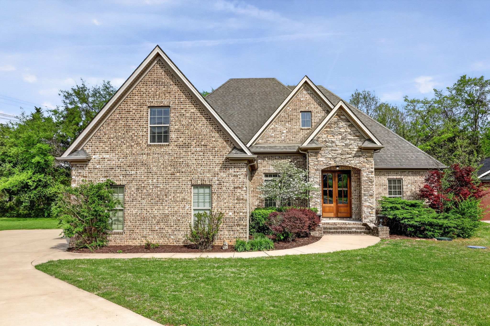 111 Peters Ct