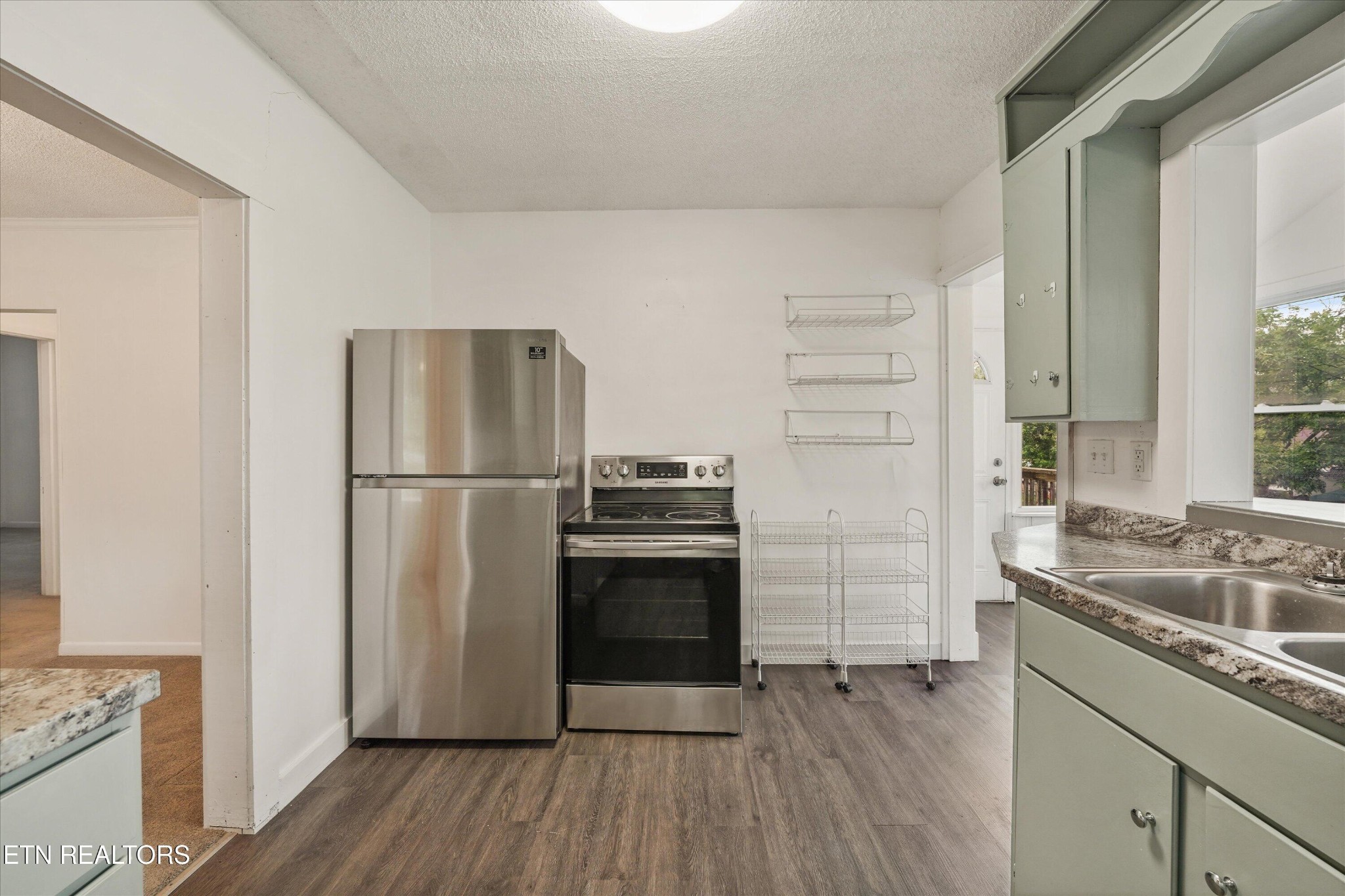 835 E Lincoln Rd Property Photo 13