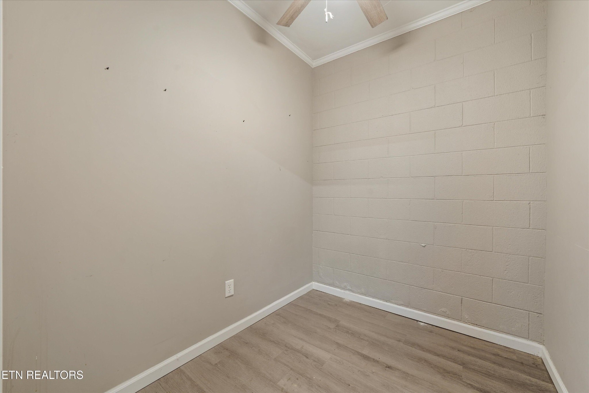 835 E Lincoln Rd Property Photo 31