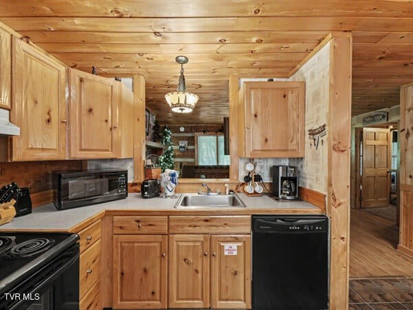 2208 Lake View Ln Property Photo 12
