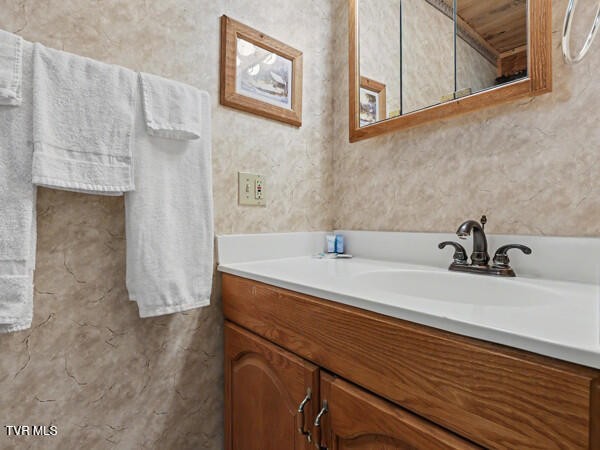 2208 Lake View Ln Property Photo 18