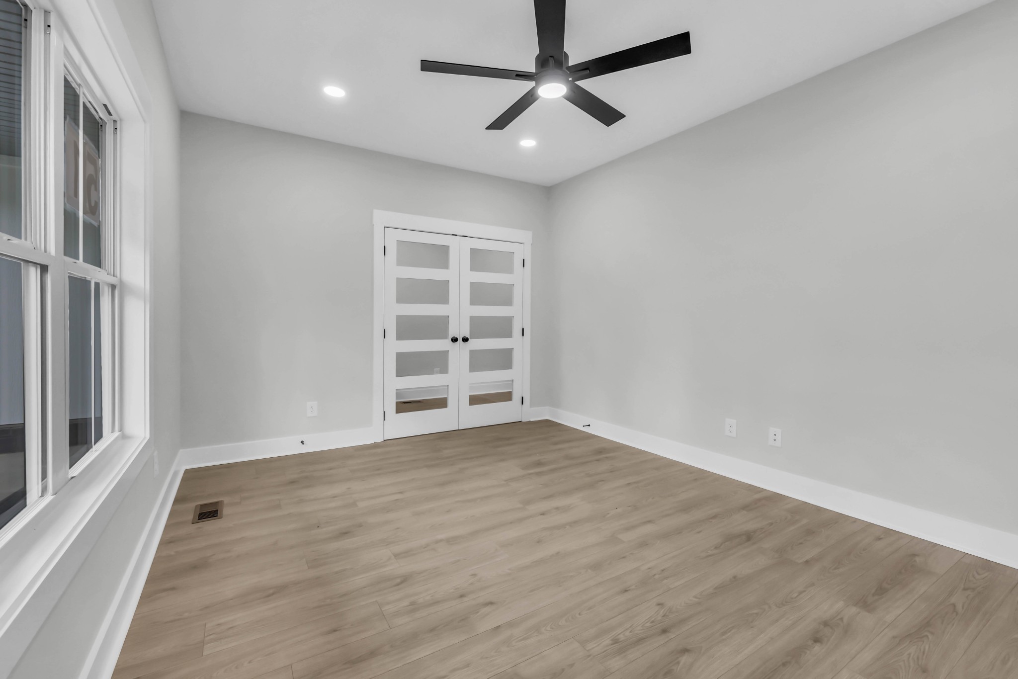 1717 Powell Rd Property Photo 18