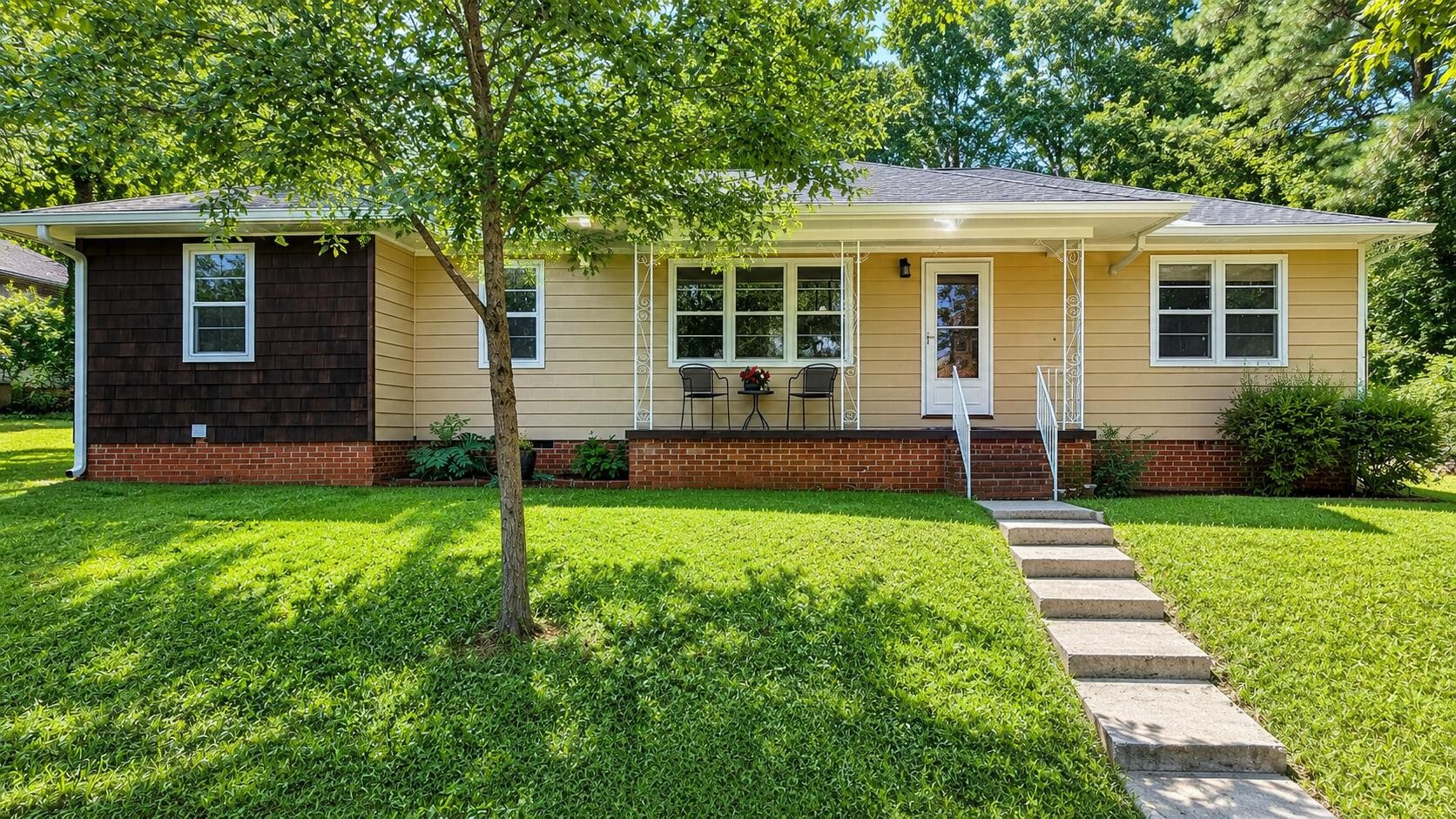 3005 Pine Drive, Ne Property Photo 1