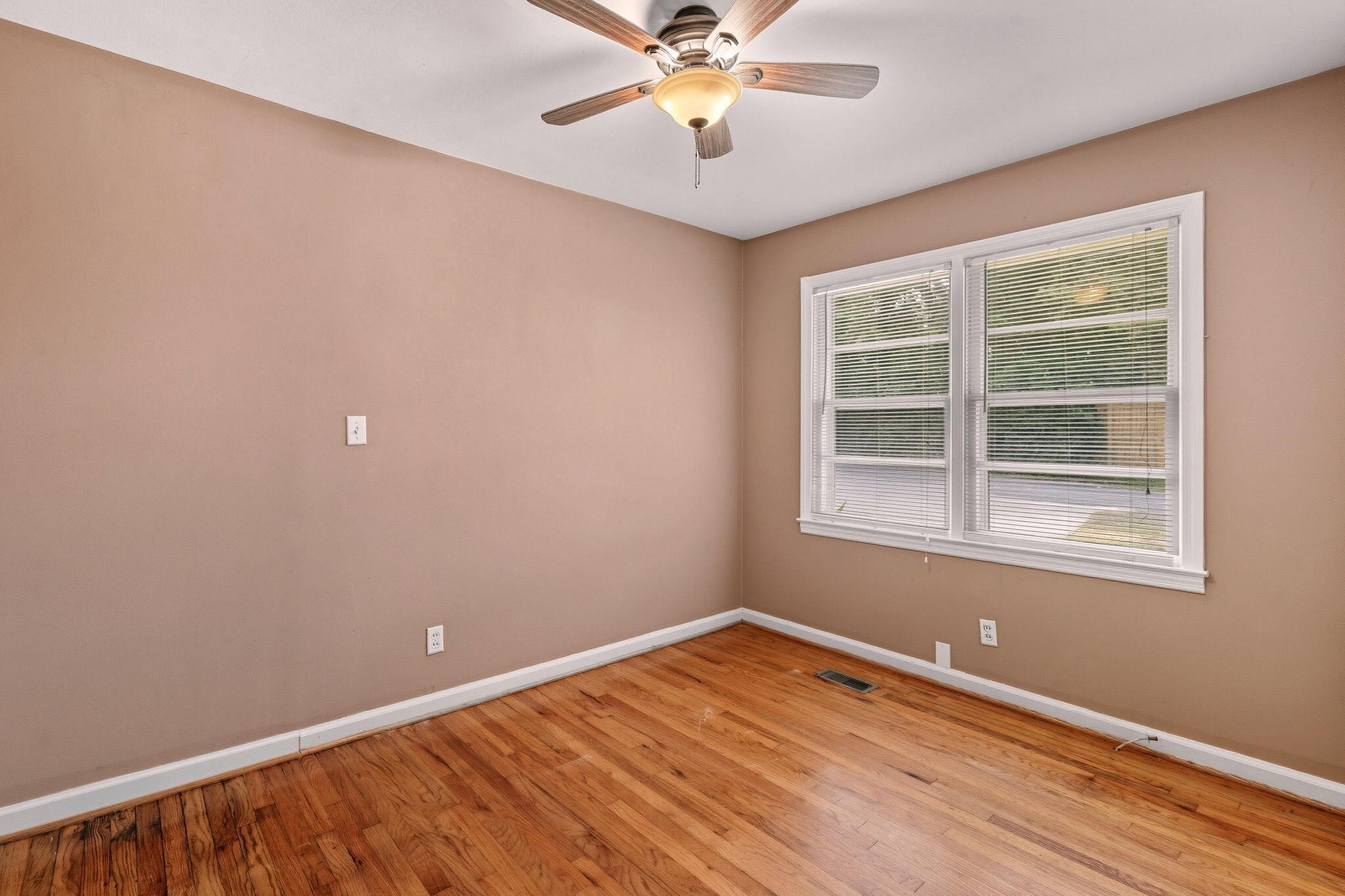 3005 Pine Drive, Ne Property Photo 20